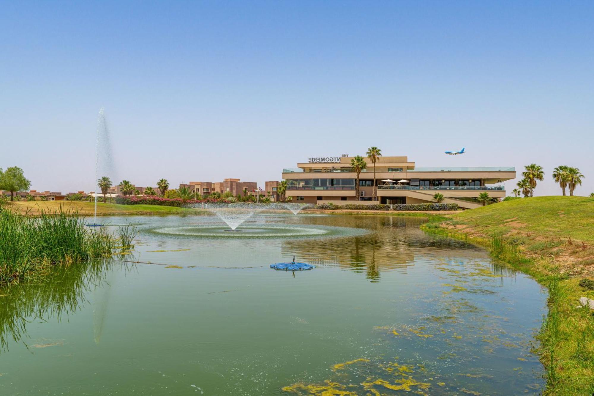 Relax Front Of Golf-atlas * Marrakesh